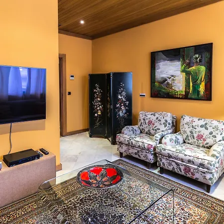 Republica Palace By Homing Apartman